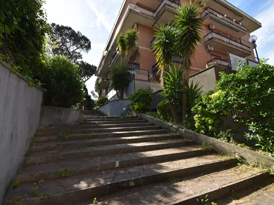 Immagine 32 di Appartamento in vendita  in VIA DELLA CASETTA MATTEI a Roma