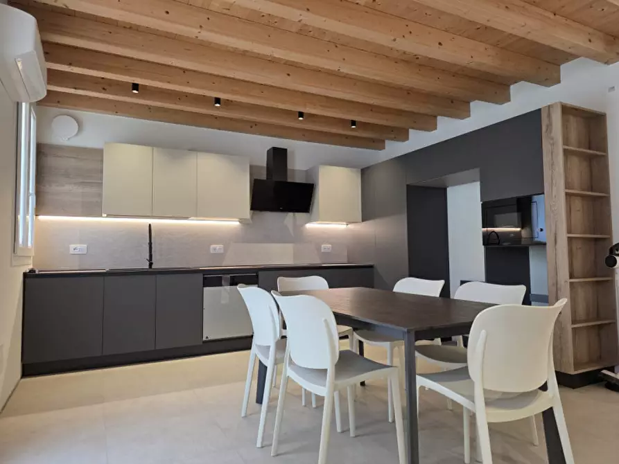 Immagine 4 di Casa indipendente in affitto  in Corso Padova a Vicenza