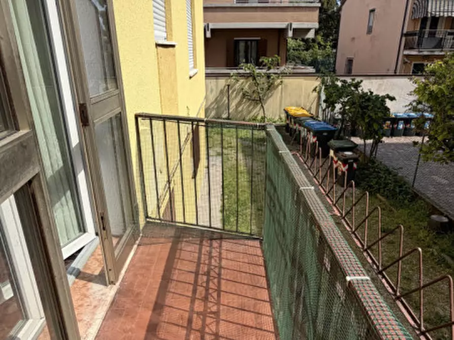 Immagine 12 di Camera in affitto  in Via Tiziano Vecellio a Padova
