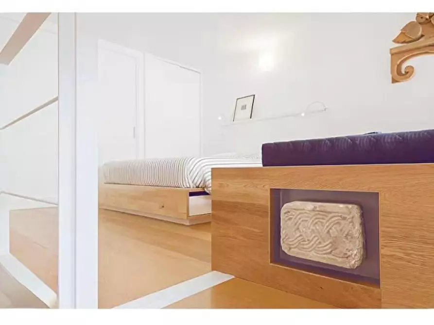 Immagine 8 di Appartamento in vendita  in Via di San Michele a Roma
