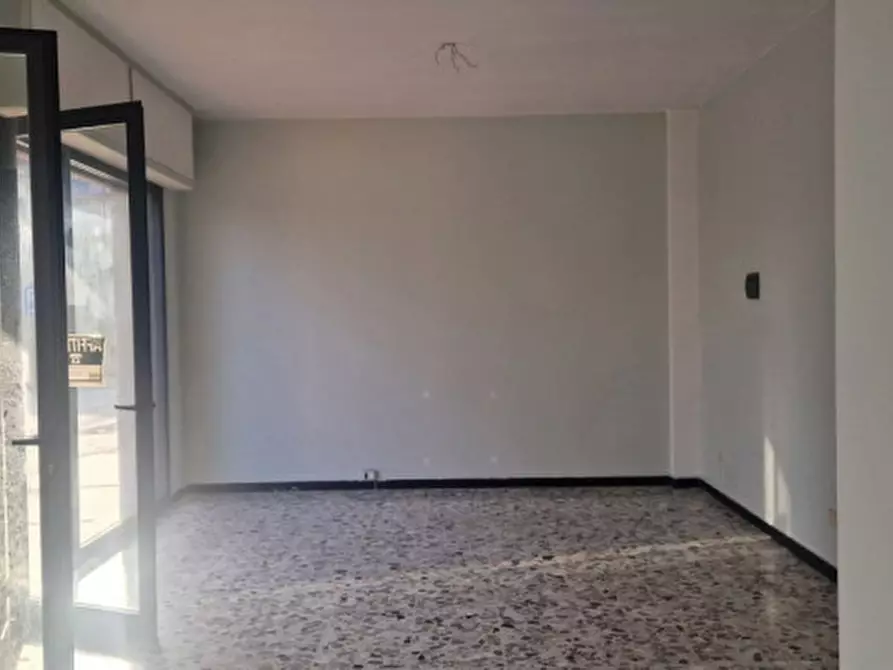 Immagine 6 di Magazzino in vendita  in Via Aurelia 2 a San Bartolomeo Al Mare