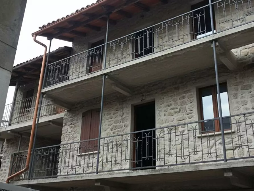 Immagine 1 di Appartamento in vendita  in Via Trento, 20 a Marone