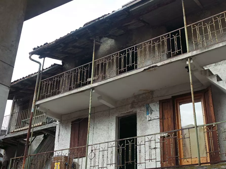 Immagine 2 di Appartamento in vendita  in Via Trento, 20 a Marone