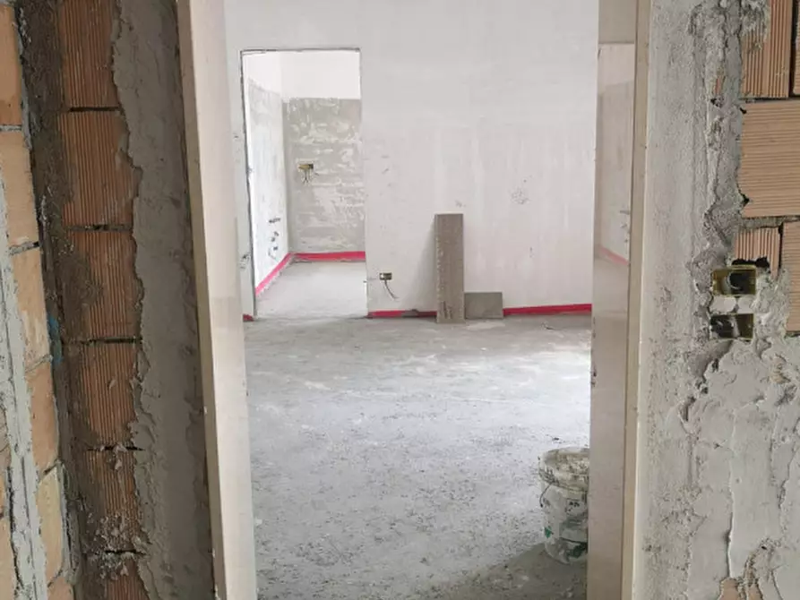Immagine 2 di Appartamento in vendita  in Viale Vincenzo Gallicola a Caserta