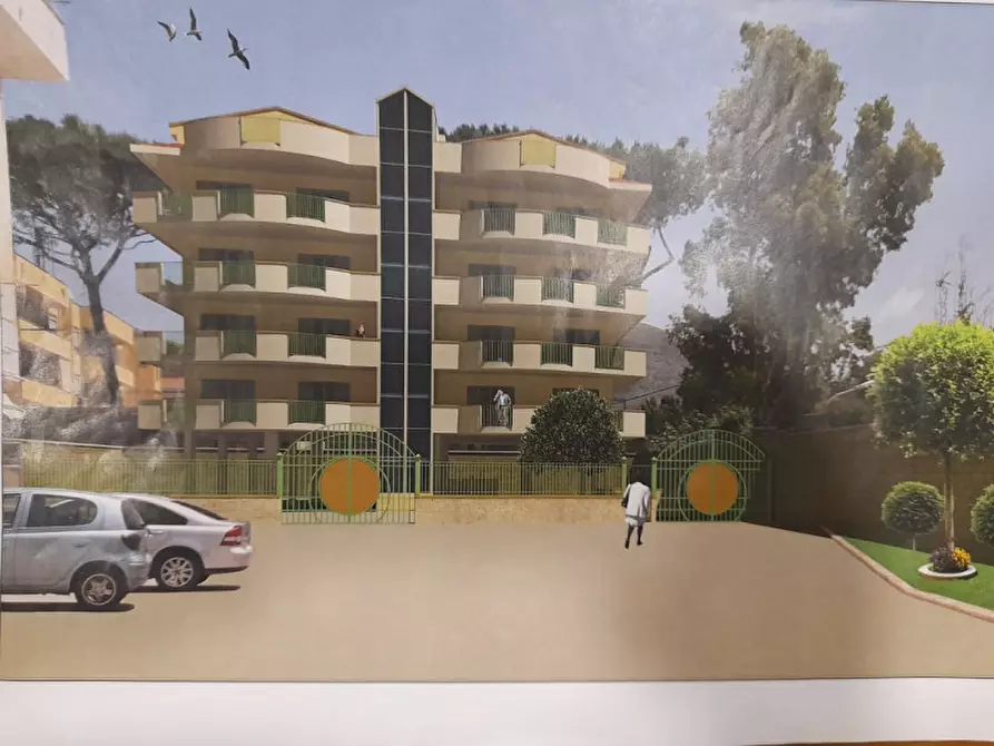 Immagine 3 di Appartamento in vendita  in Viale Vincenzo Gallicola a Caserta
