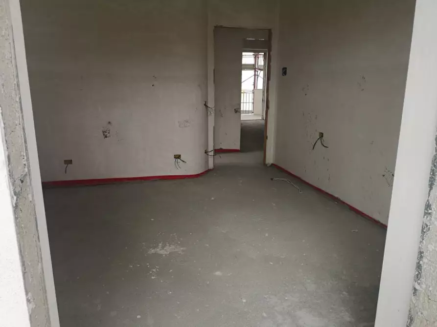 Immagine 6 di Appartamento in vendita  in Viale Vincenzo Gallicola a Caserta