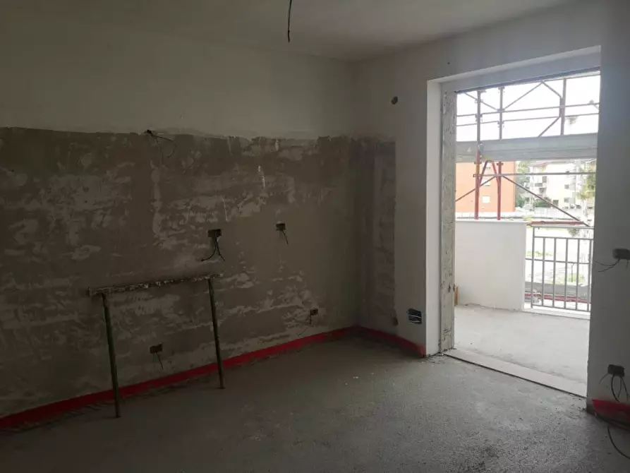 Immagine 9 di Appartamento in vendita  in Viale Vincenzo Gallicola a Caserta