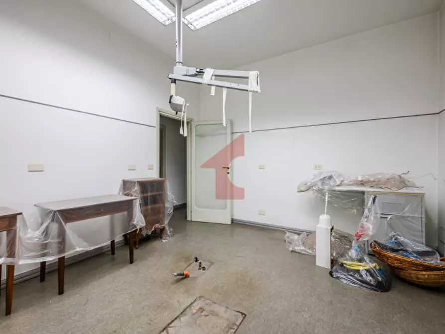 Immagine 15 di Appartamento in vendita  in Via G. Borghesi, 14 a Parma