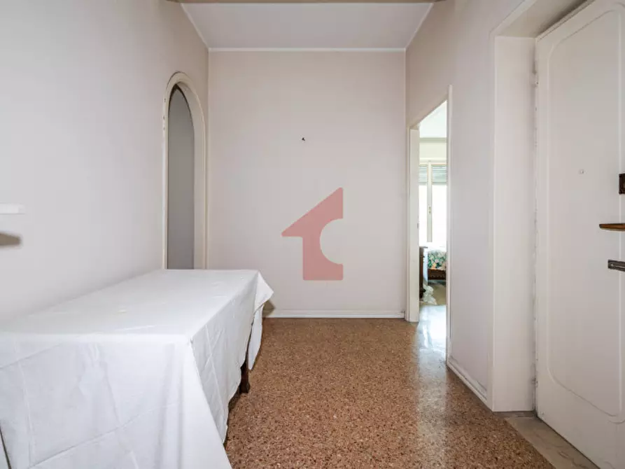 Immagine 25 di Appartamento in vendita  in Via G. Borghesi, 14 a Parma