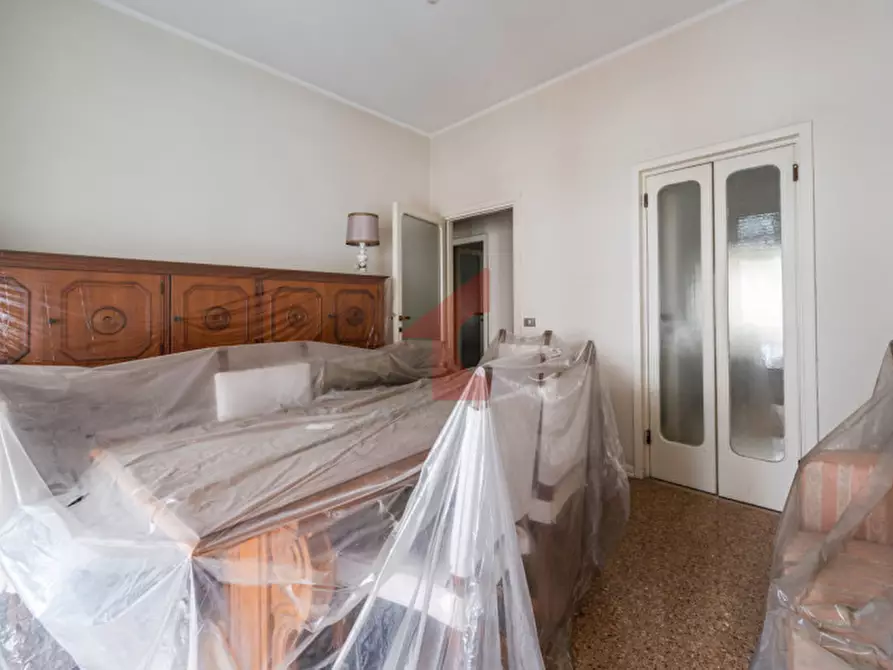 Immagine 38 di Appartamento in vendita  in Via G. Borghesi, 14 a Parma