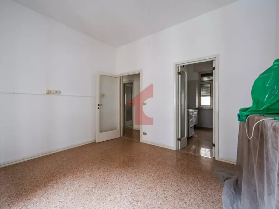 Immagine 61 di Appartamento in vendita  in Via G. Borghesi, 14 a Parma