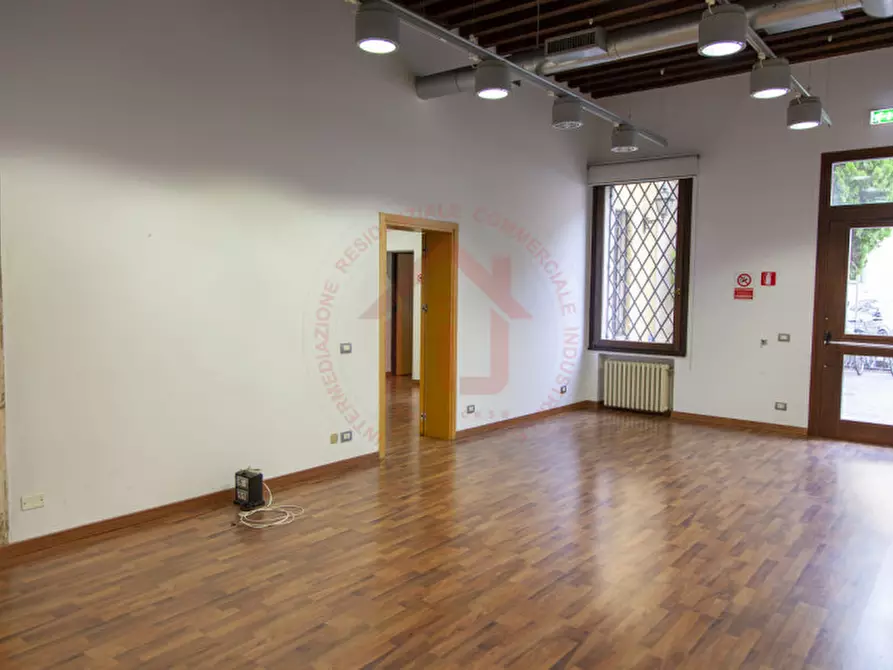 Immagine 3 di Negozio in affitto  in Corso Milano 18 a Padova