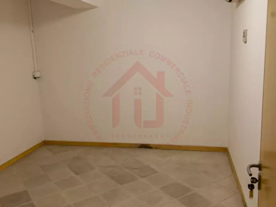 Immagine 28 di Negozio in affitto  in Corso Milano 18 a Padova