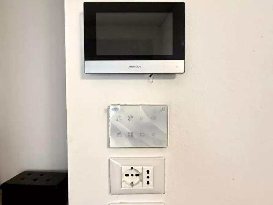 Immagine 8 di Negozio in vendita  in via massarenti 418 a Bologna
