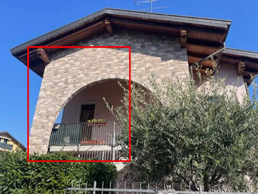 Immagine 1 di Appartamento in vendita  in Via Giuseppe Mazzini 3 a Castelnuovo Del Garda
