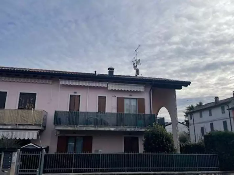 Immagine 4 di Appartamento in vendita  in Via Giuseppe Mazzini 3 a Castelnuovo Del Garda