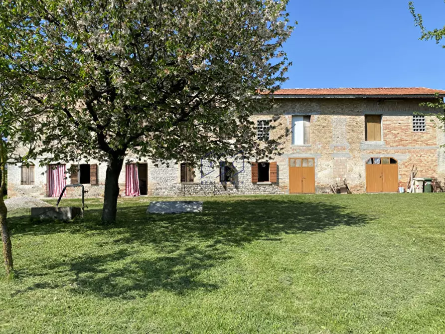 Immagine 4 di Rustico / casale in vendita  in Via Campagne 22 a Ormelle