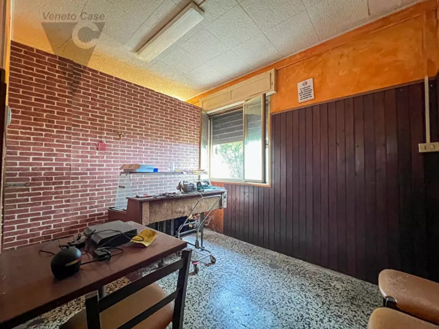 Immagine 6 di Attività commerciale in vendita  in Via San Donato a Correzzola