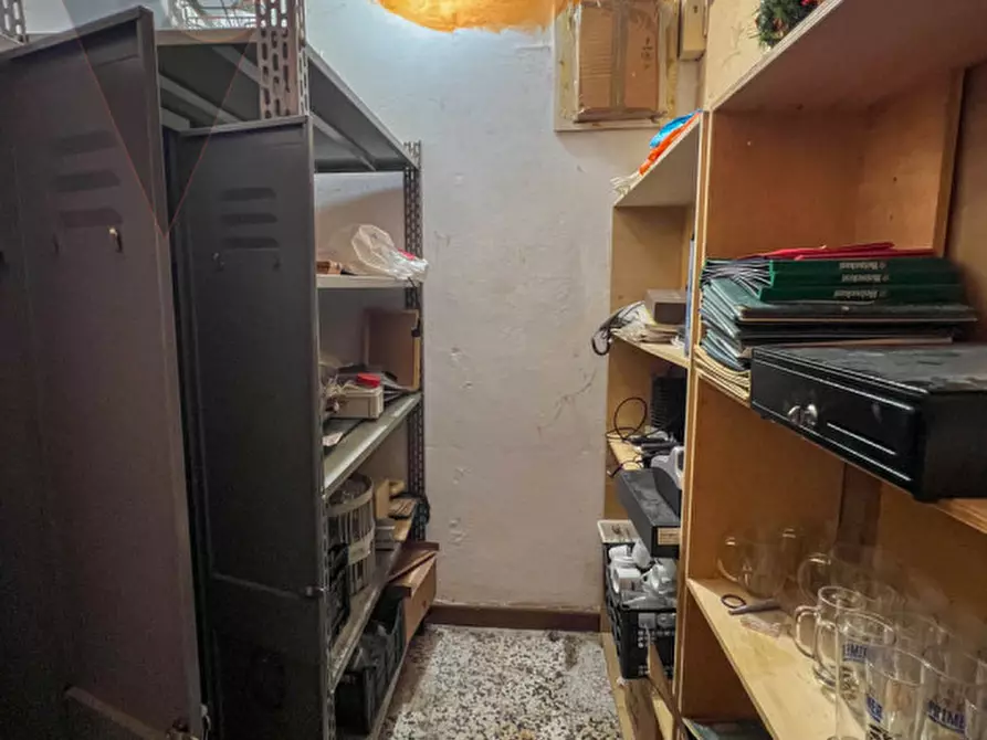 Immagine 8 di Attività commerciale in vendita  in Via San Donato a Correzzola