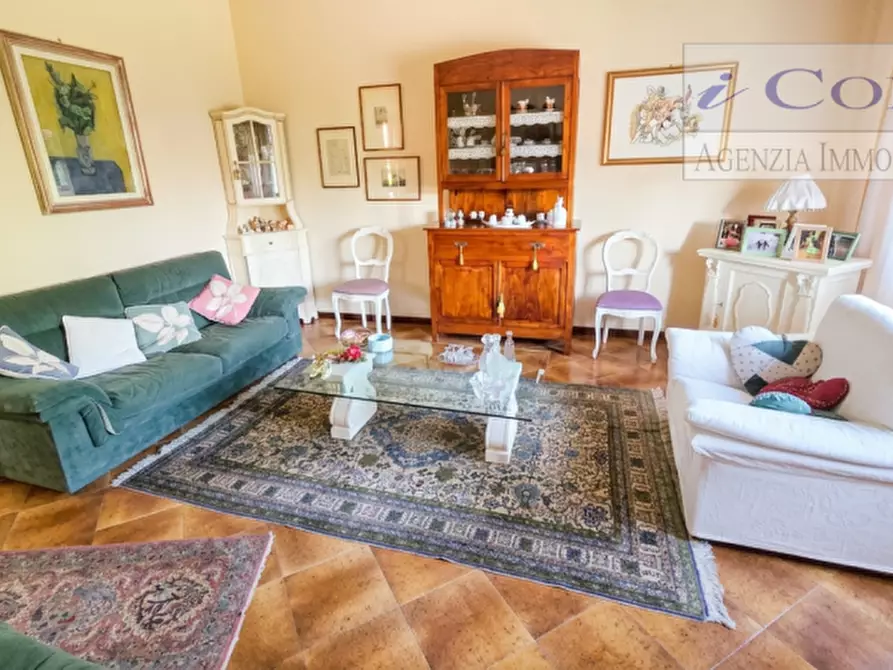 Immagine 2 di Casa bifamiliare in vendita  in Via I. Nievo a Teolo