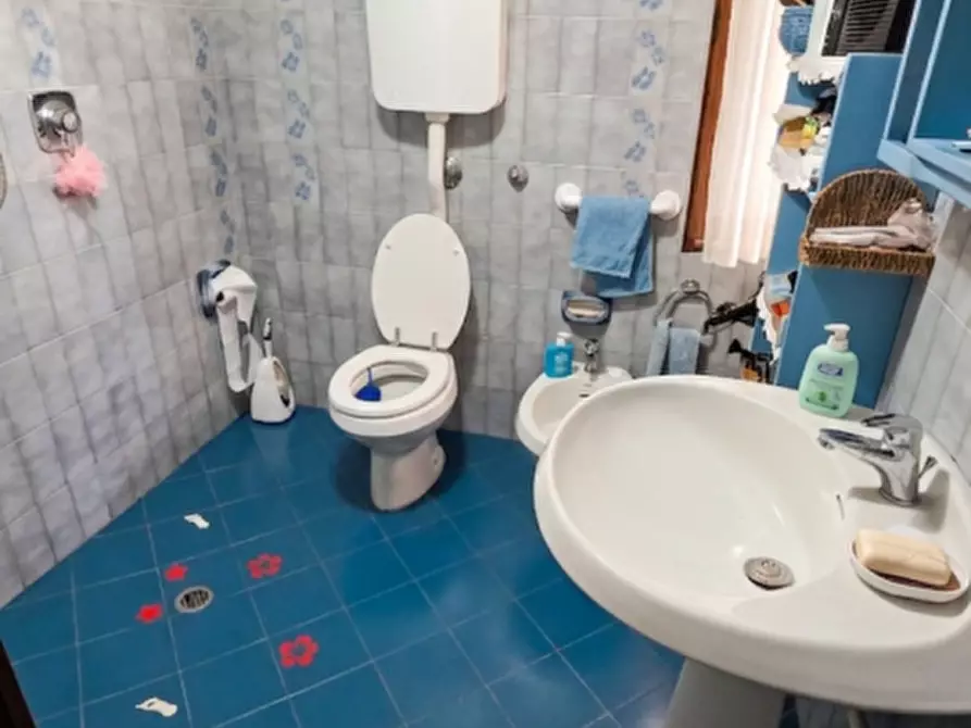Immagine 12 di Casa bifamiliare in vendita  in Via I. Nievo a Teolo