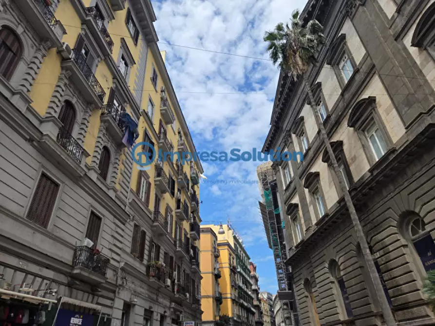 Immagine 1 di Attività commerciale in vendita  in Via Mezzocannone a Napoli