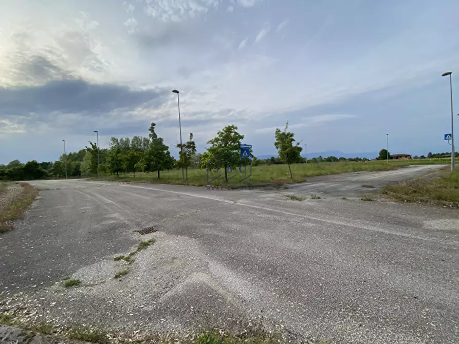 Immagine 12 di Terreno in vendita  in Via Roverat a Portobuffolè