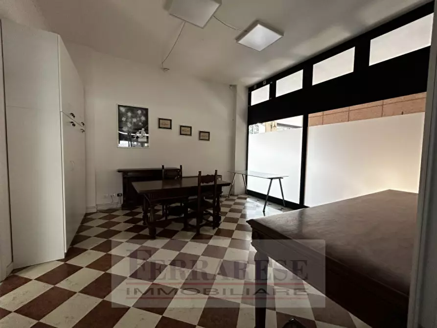 Immagine 4 di Negozio in vendita  in via san marco, 141 a Padova