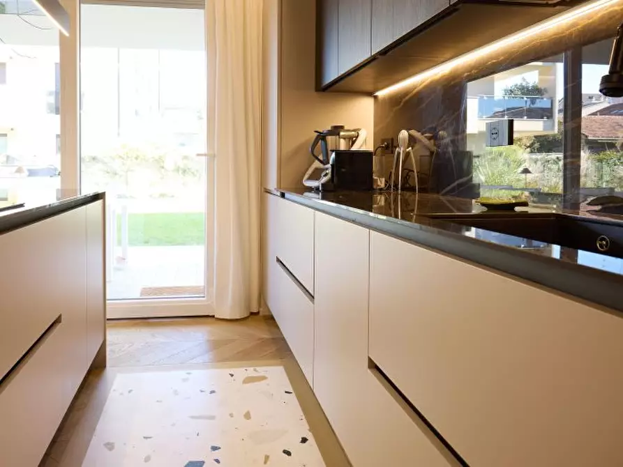 Immagine 1 di Attico in vendita  in via montegrappa a Selvazzano Dentro