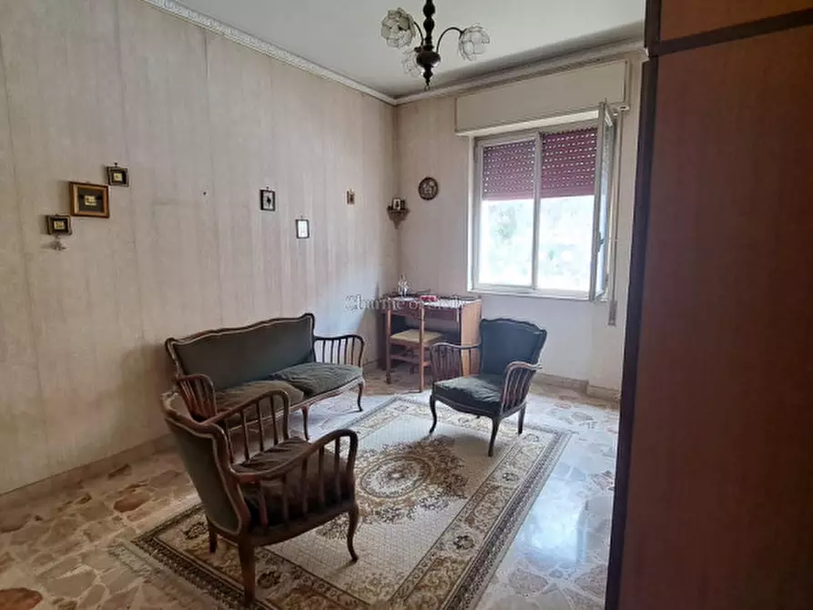 Immagine 12 di Appartamento in vendita  in Corso Umberto I a Modica