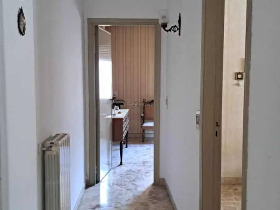 Immagine 14 di Appartamento in vendita  in Corso Umberto I a Modica