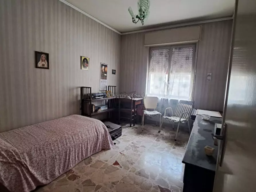 Immagine 15 di Appartamento in vendita  in Corso Umberto I a Modica