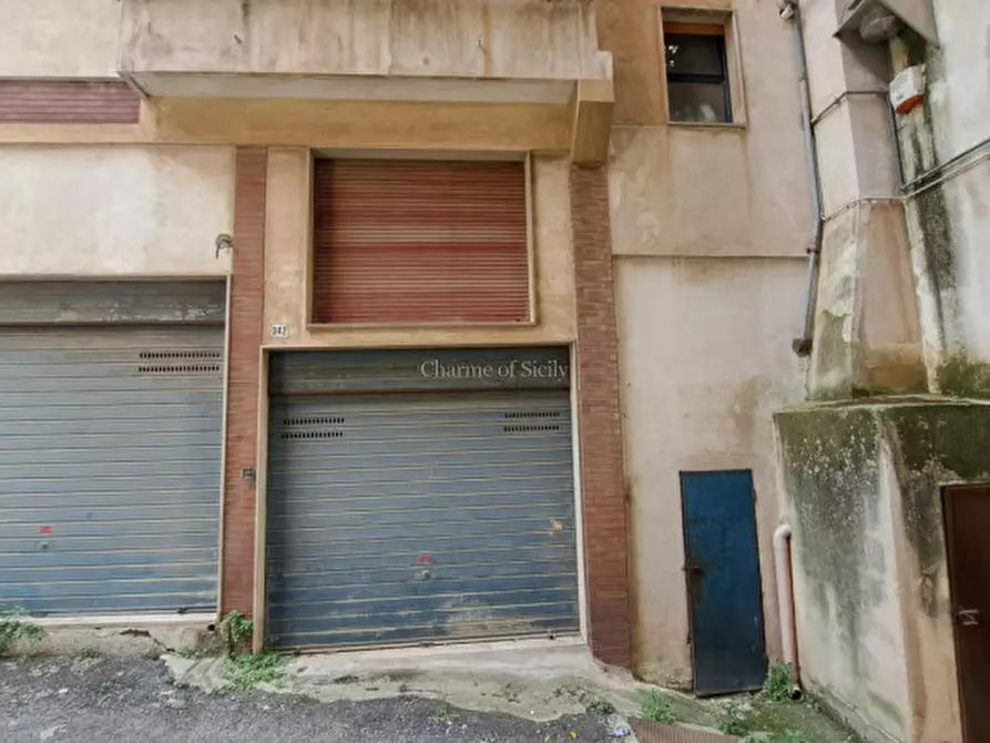 Immagine 21 di Appartamento in vendita  in Corso Umberto I a Modica