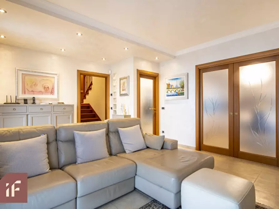 Immagine 3 di Villa in vendita  in via manzoni 8 a Villanova Di Camposampiero