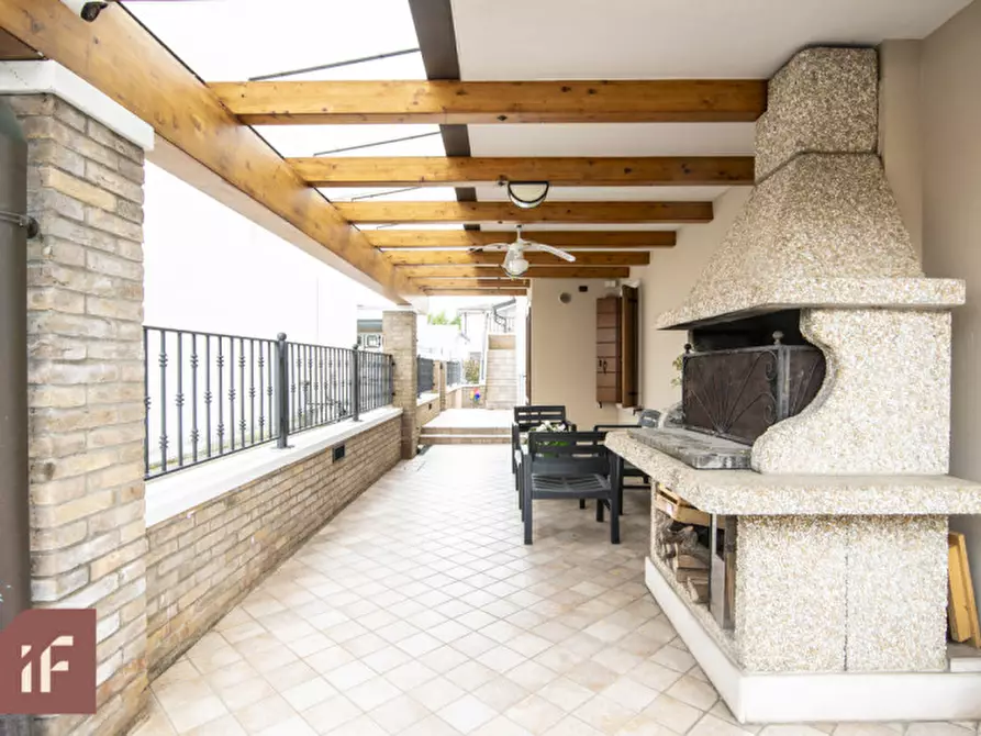 Immagine 22 di Villa in vendita  in via manzoni 8 a Villanova Di Camposampiero