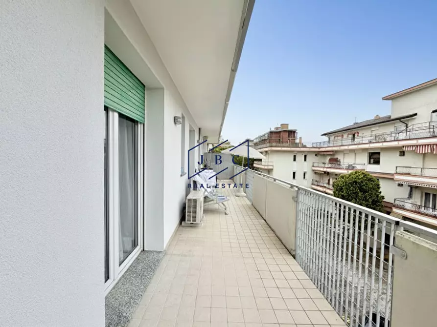 Immagine 6 di Appartamento in vendita  in Piazza Tommaso Nember a Jesolo