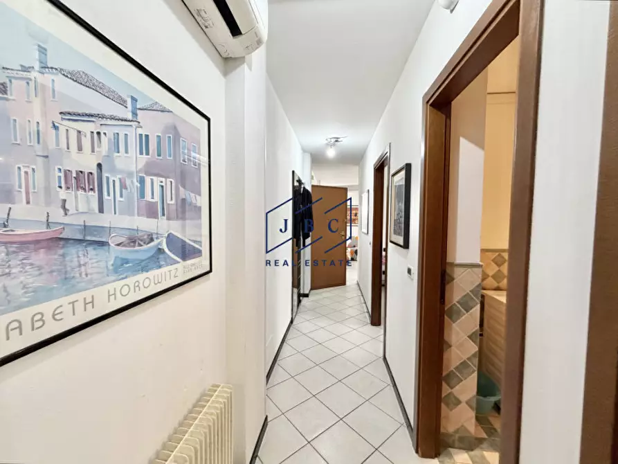 Immagine 16 di Appartamento in vendita  in Piazza Tommaso Nember a Jesolo