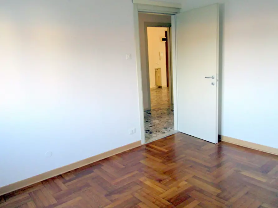 Immagine 40 di Appartamento in vendita  in Via Torino a Padova