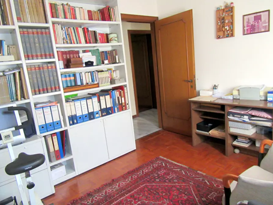 Immagine 17 di Villa in vendita  in Via Mentana a Padova