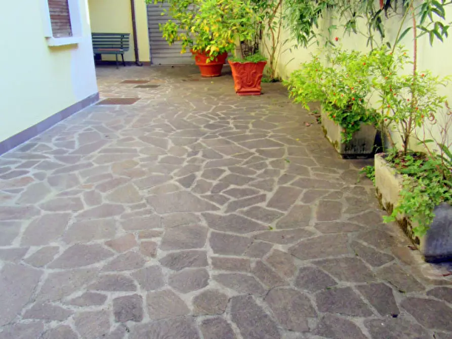 Immagine 65 di Villa in vendita  in Via Mentana a Padova