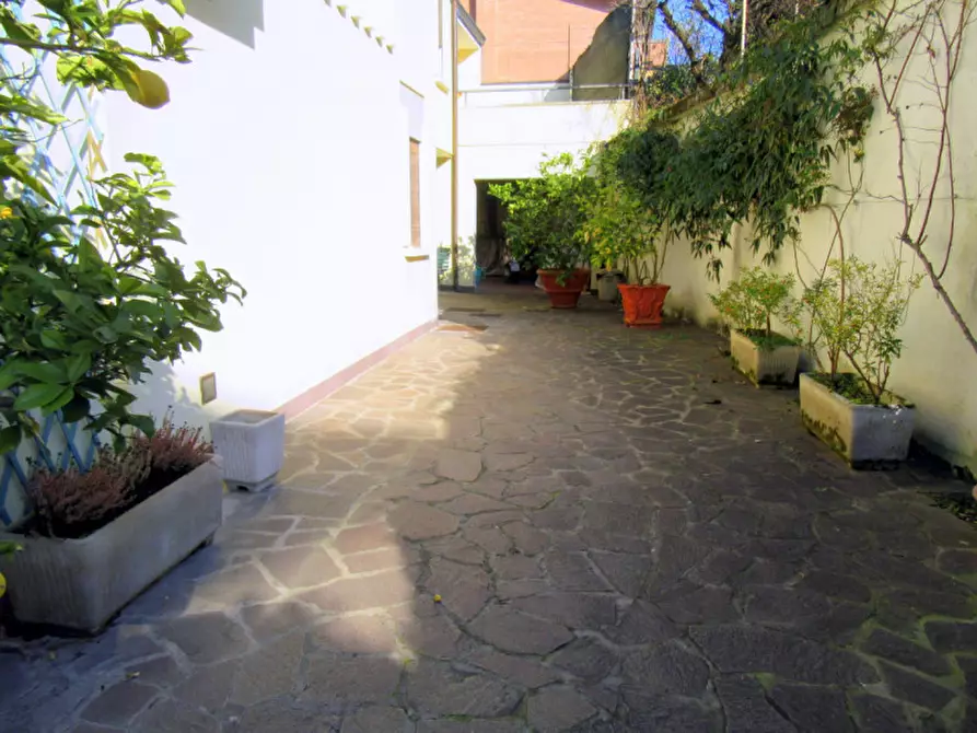 Immagine 67 di Villa in vendita  in Via Mentana a Padova