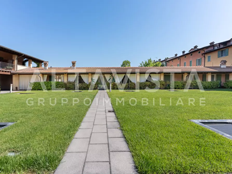 Immagine 1 di Villetta a schiera in vendita  in Via Trento a Capriano Del Colle