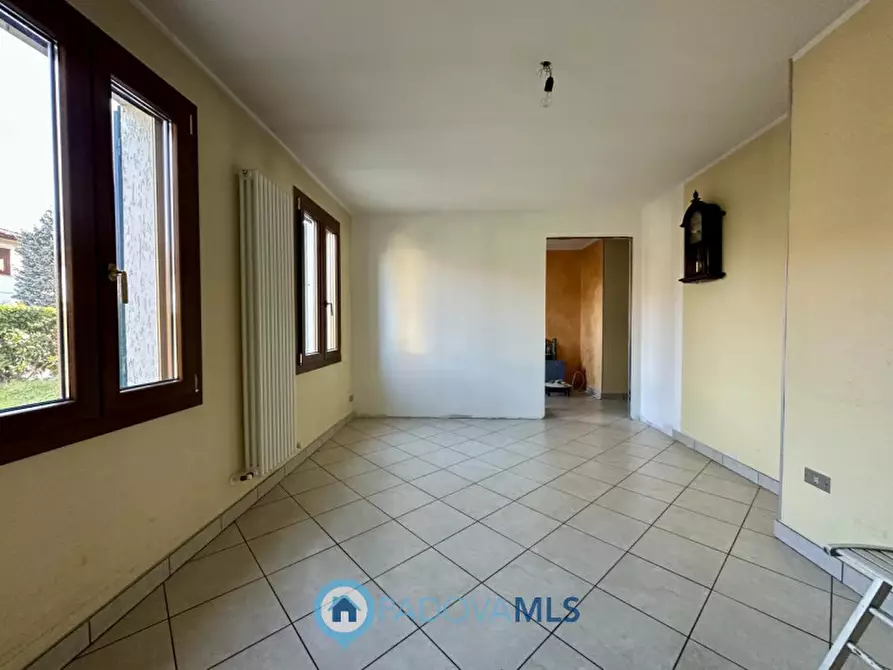 Immagine 3 di Villa in vendita  in Via Risorgimento a Bovolenta
