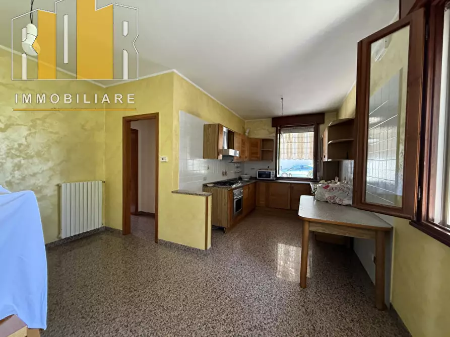 Immagine 2 di Appartamento in vendita  a Correzzola