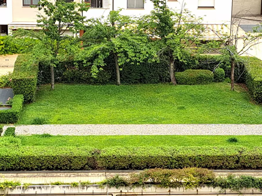 Immagine 14 di Appartamento in affitto  in VIALE CORSICA a Firenze