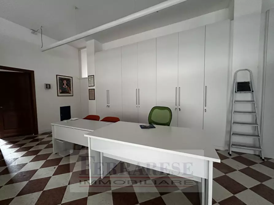 Immagine 1 di Negozio in vendita  in via san marco, 141 a Padova