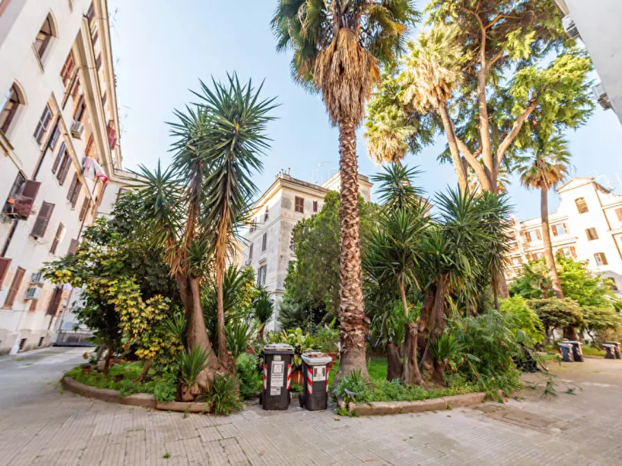 Immagine 1 di Appartamento in vendita  in Via Giovanni Battista Bodoni 82 a Roma