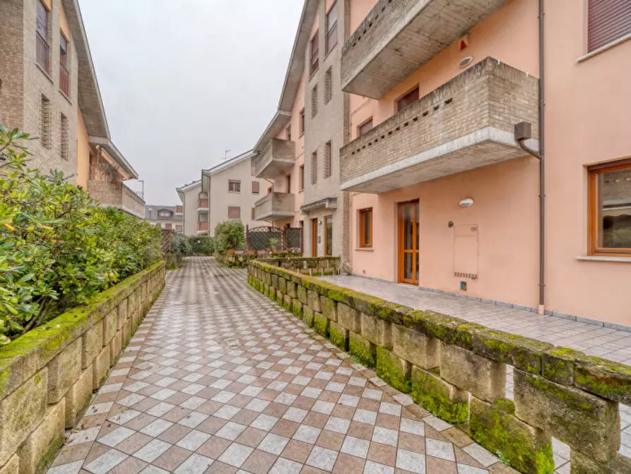 Immagine 1 di Appartamento in vendita  in Via Pioveghetto a Padova