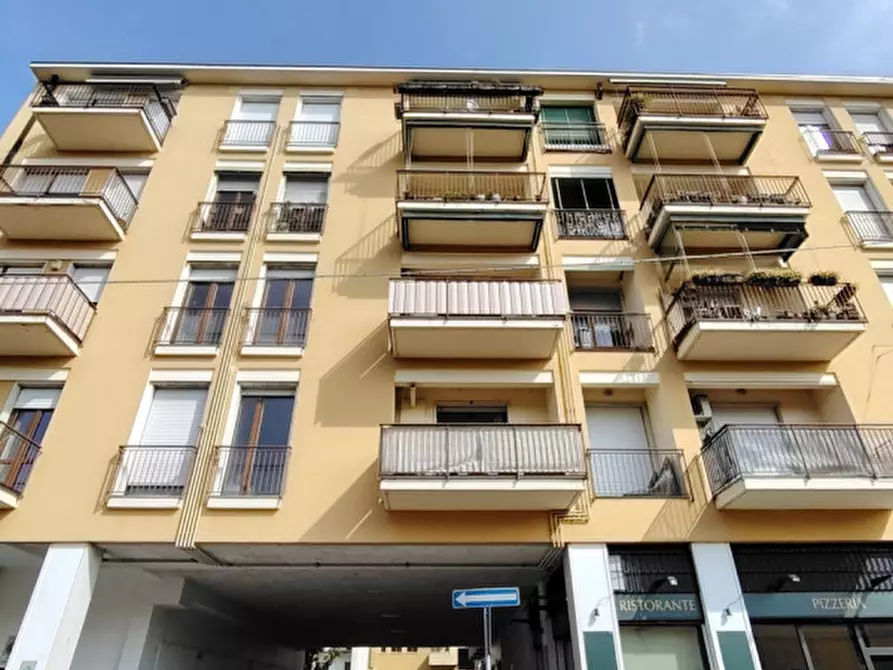 Immagine 10 di Appartamento in vendita  in Via Cantarane a Verona