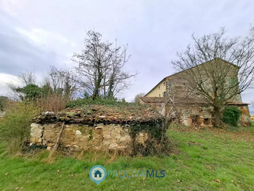 Immagine 5 di Rustico / casale in vendita  in Via San Francesco a Rovolon